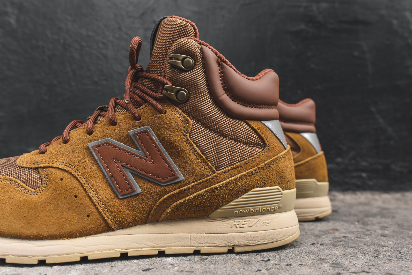new balance boots for men