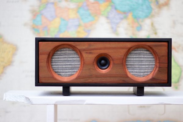 Top 5 Speaker Systems For Minimalist Homes | The Coolector