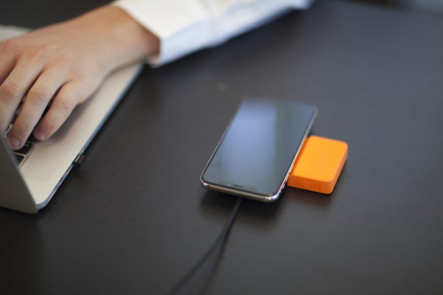 BricksPower Wireless Charger | The Coolector