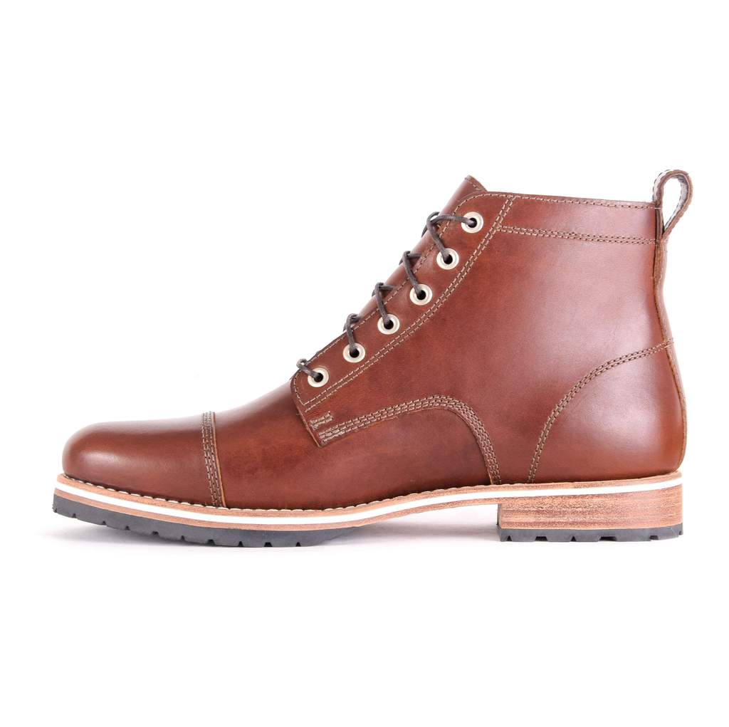 Helm Hollis Boots | The Coolector
