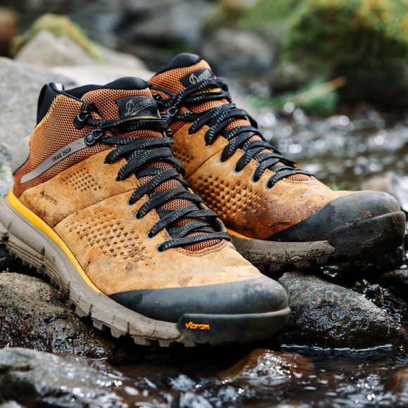 8 of the Best Menâs Hiking Boots for Summer Adventure | The Coolector