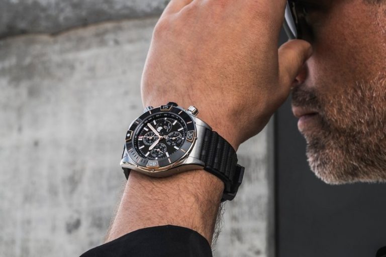 Breitling Super Chronomat Watches | The Coolector
