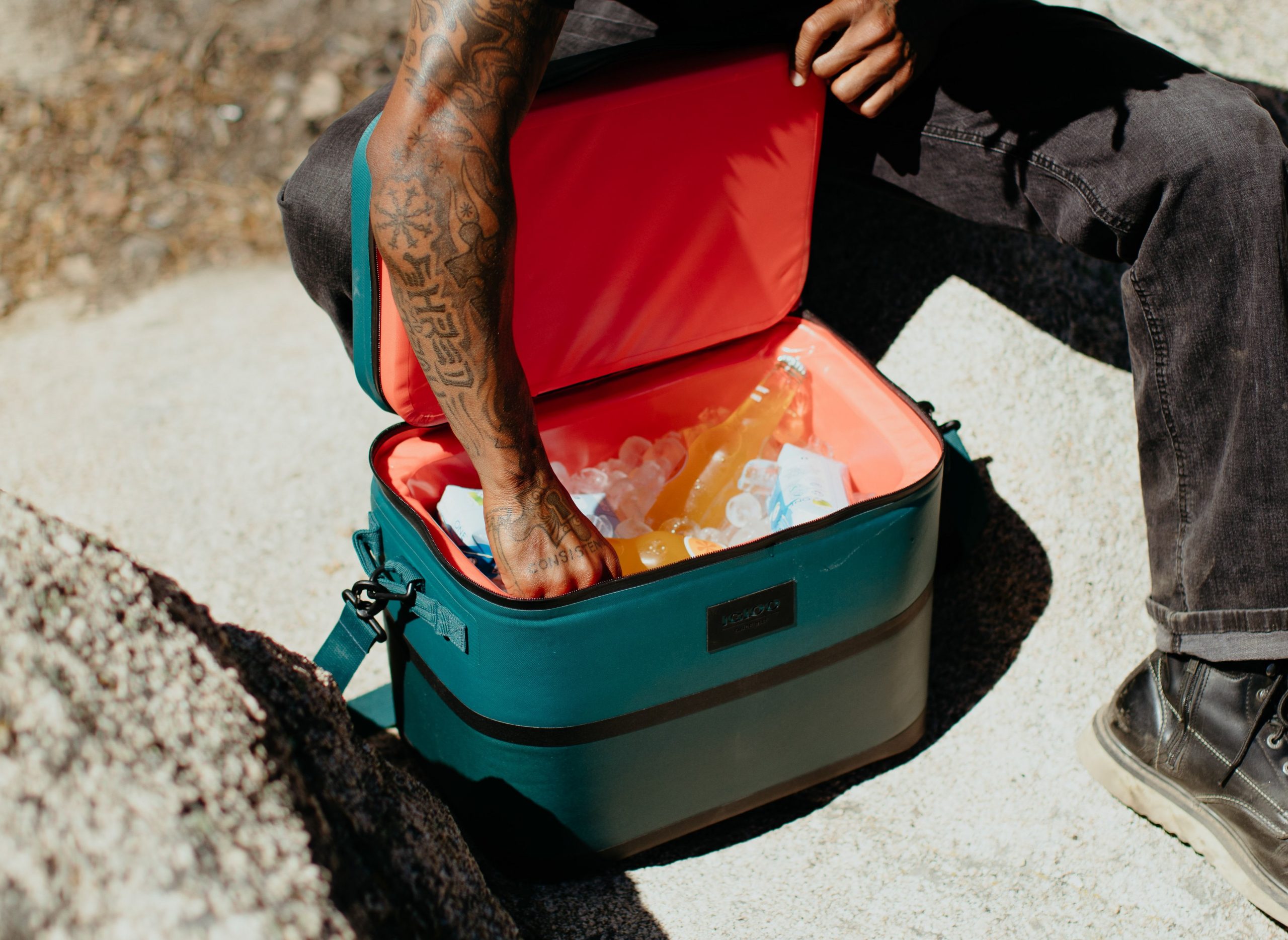 Igloo Reactor 30 Can Cooler Bag | The Coolector
