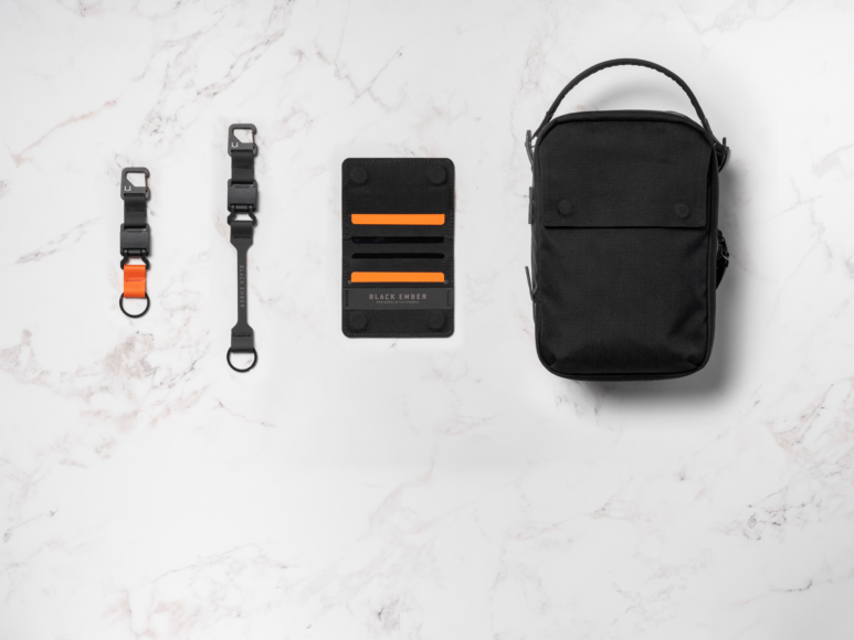 Black Ember Kompak Crossbody Pack | The Coolector