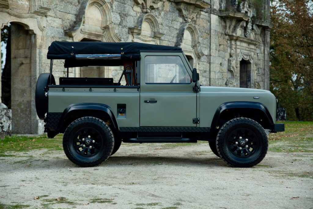 1990 Land Rover Defender