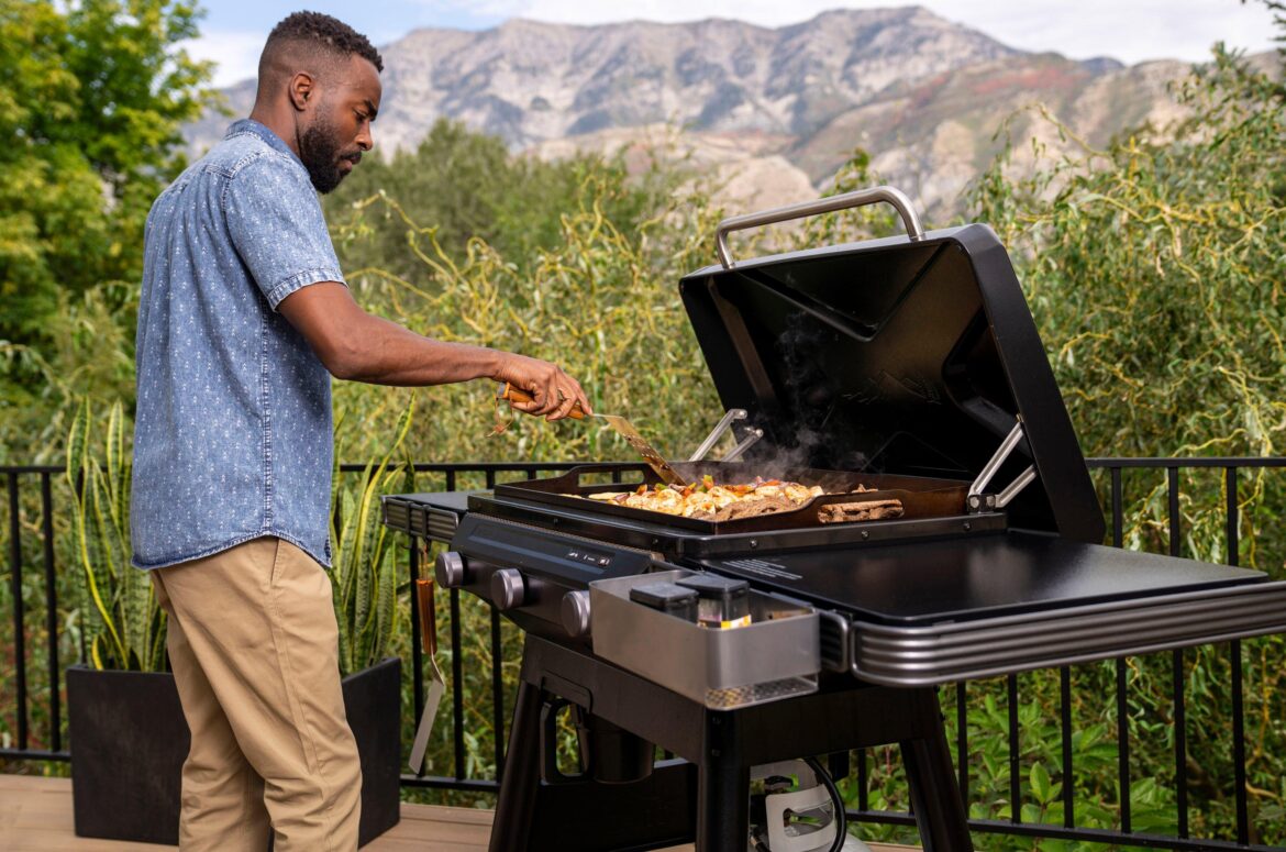 The Best Flat Top Grills and Griddles for Elevated Cookouts