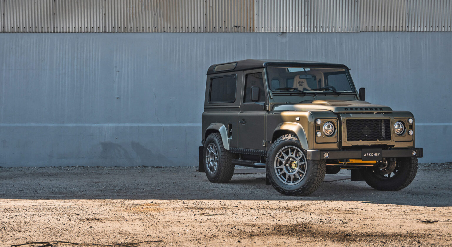 Arkonik FU Dog Land Rover Defender | The Coolector